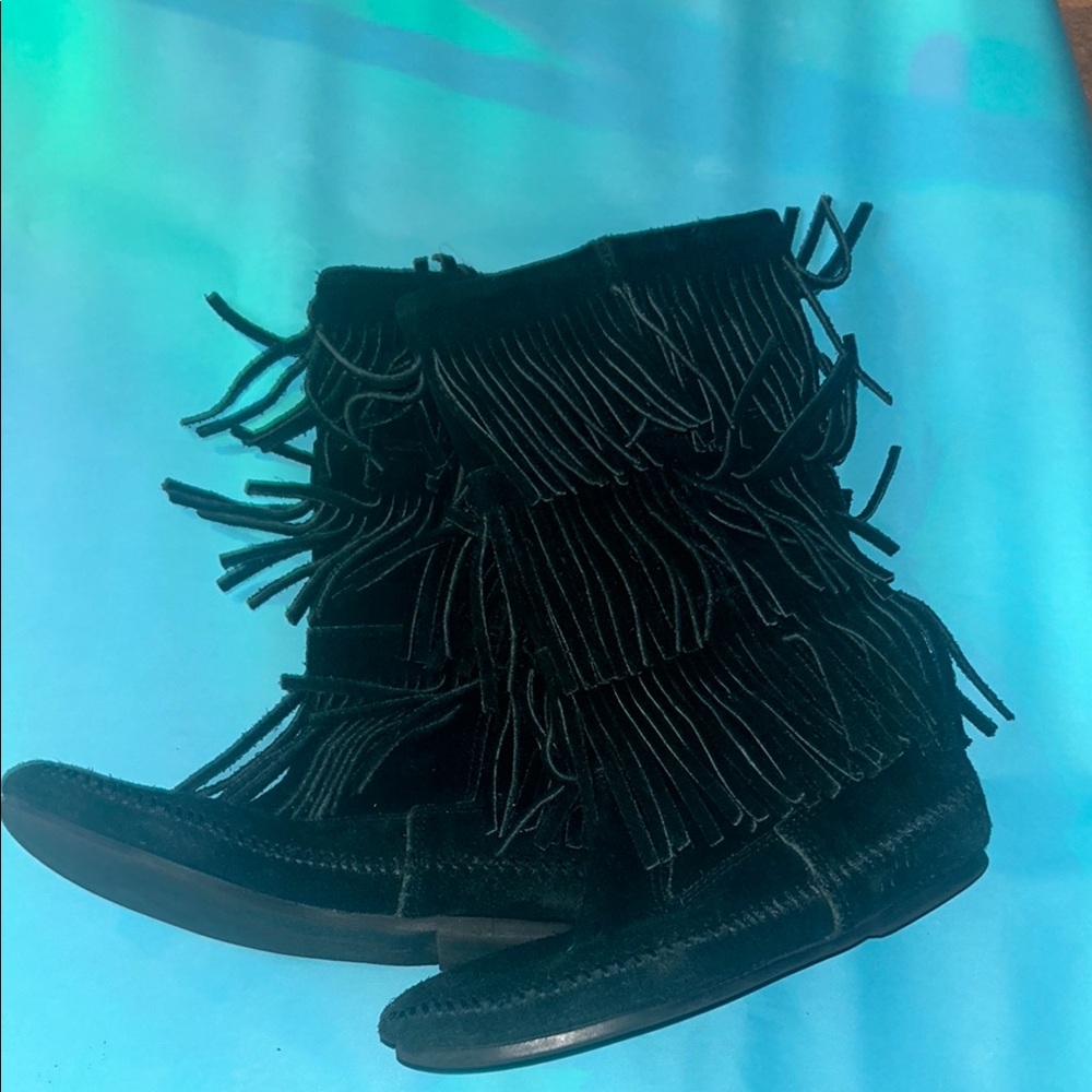 Minnetonka black fringe boots